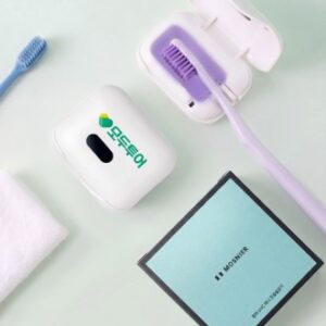 모스니에 퓨어 UVC 미니 칫솔살균기 모스니에 퓨어 UVC 미니 칫솔살균기